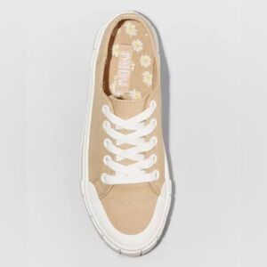 Mad Love Women’s Fran Black Platform Casual  Lace-Up Canvas Sneaker